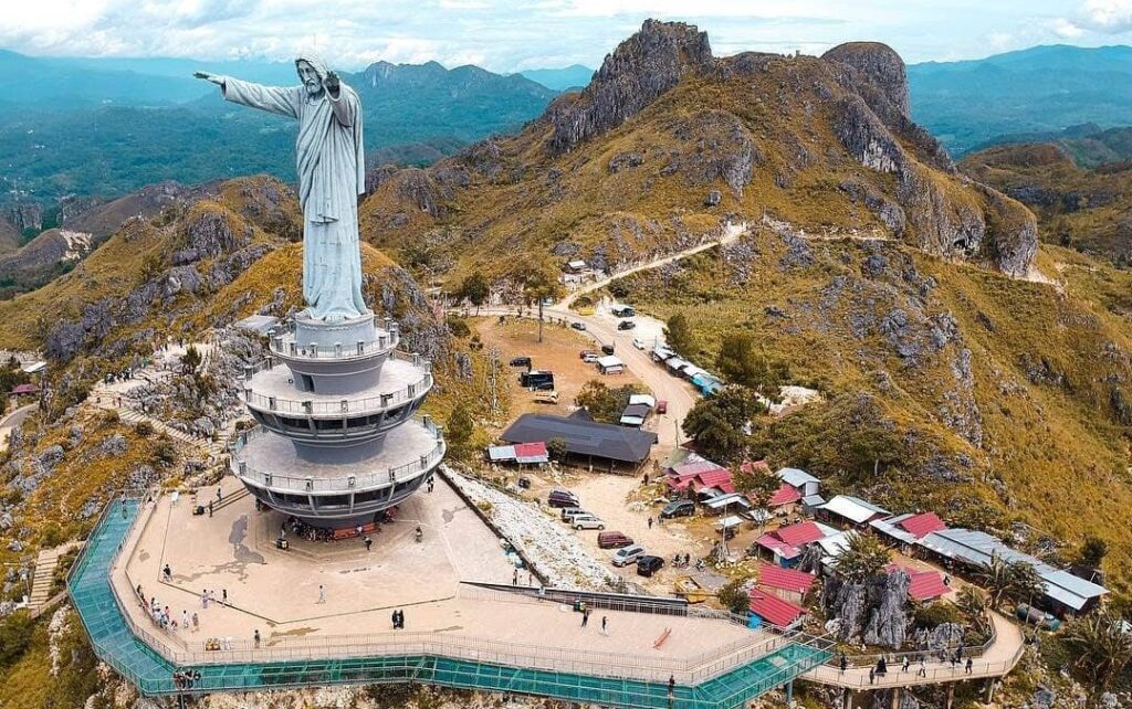 Bukit Buntu Burake di Tana Toraja