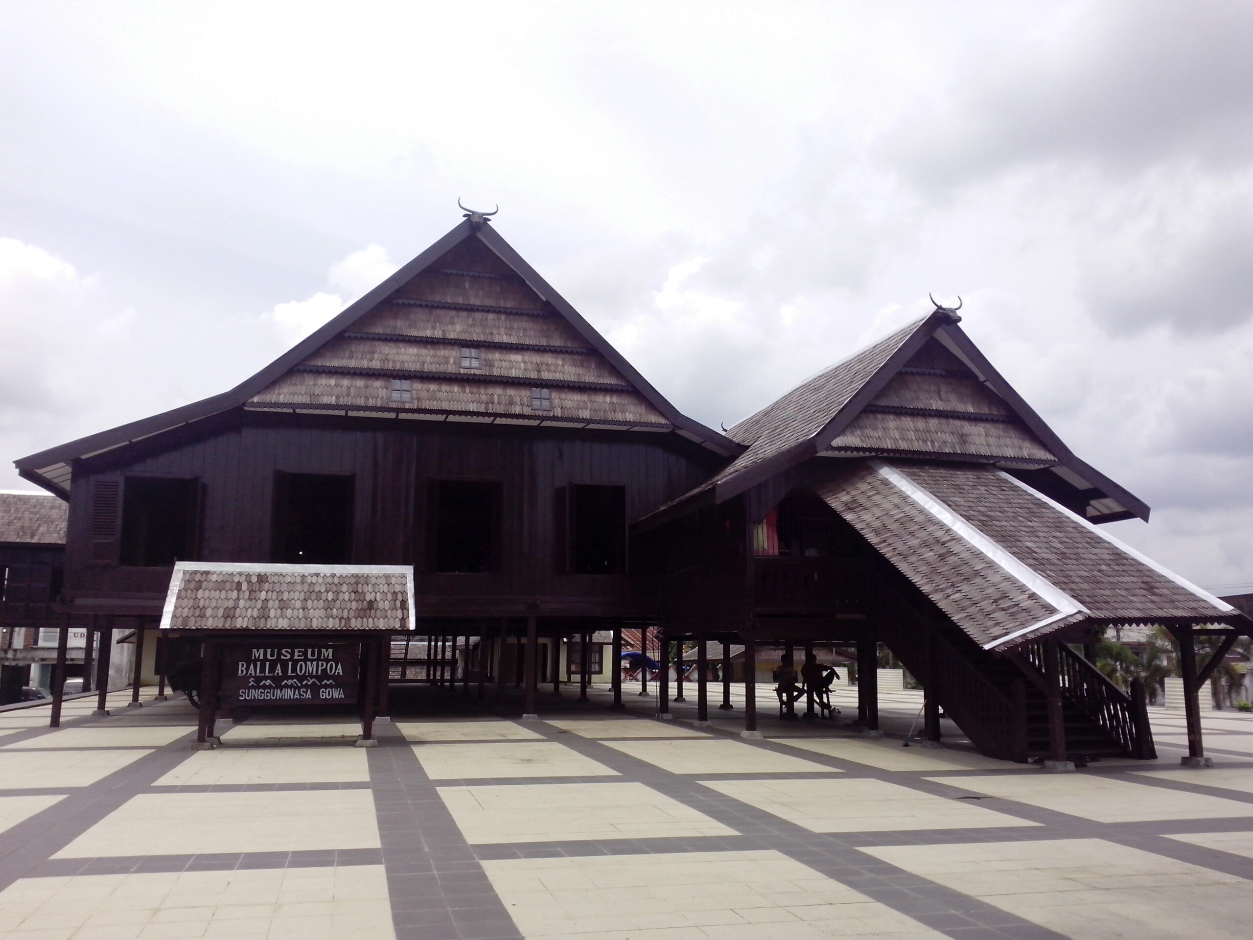 Museum Balla Lampoa Makassar