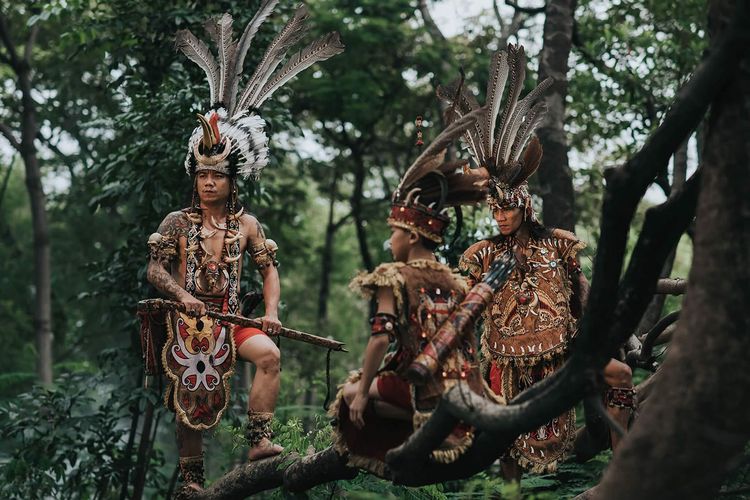 Suku Dayak