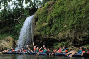 Oyo Rivertubing