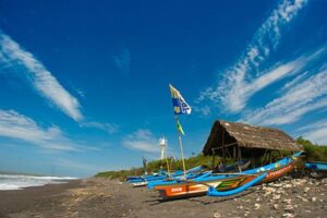 Sejuknya Pantai Kuwaru